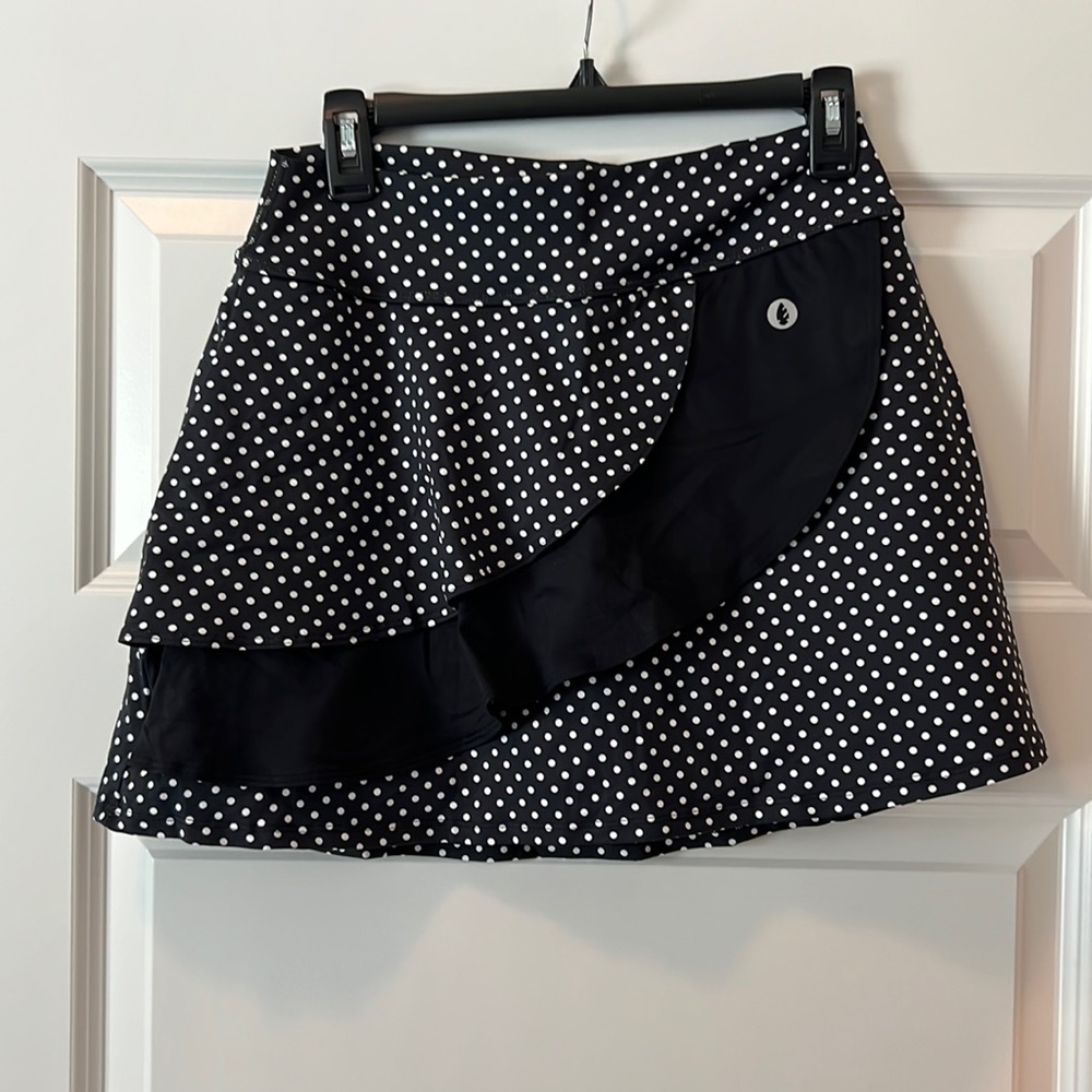 Dona Jo, athletic skort, great for tennis or pickle ball. Never worn.